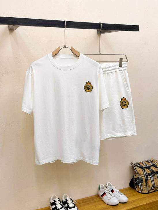 Picture of Gucci Shirt Pant Suits _SKUGucciM-3XL25tx2321772